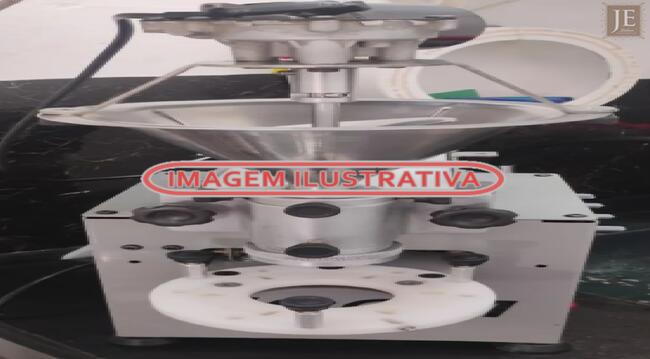 Foto de 01 máquina de modelar e rechear salgados, marca Eicom