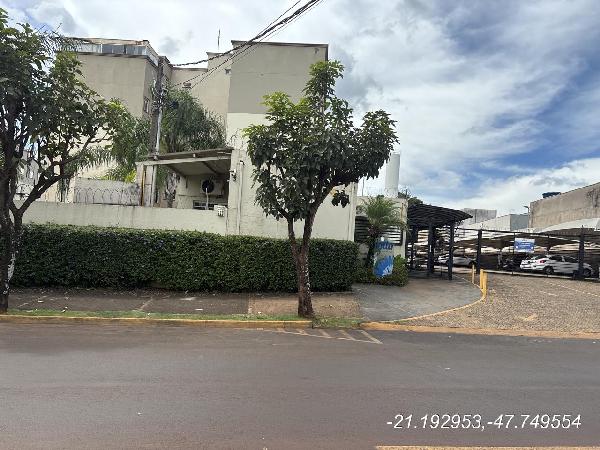 Foto de Apartamento em leilão no bairro Parque dos Lagos em Ribeirão Preto - SP