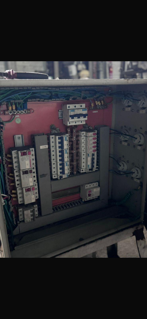 Foto de QUADRO ELÉTRICO INDUSTRIAL 380 v
