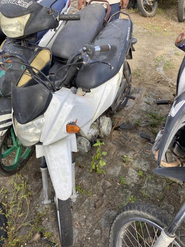 Foto de HONDA/POP 110I, ANO/MOD 2019/2019, COR BRANCA, COMBUSTIVEL GASOLINA, PLACA QTT0847 - AL, RENAVAM 1189003748, ID CHASSI 9C2JB0100KR005443, ID