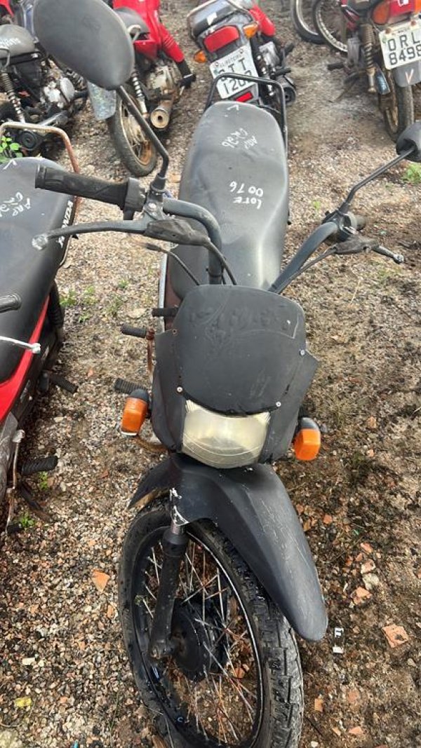 Foto de HONDA/POP100, ANO/MOD 2007/2007, COR PRETO, COMBUSTIVEL GASOLINA, PLACA MUL9426 - AL, RENAVAM 933348878, ID CHASSI 9C2HB02107R070491, ID MOT