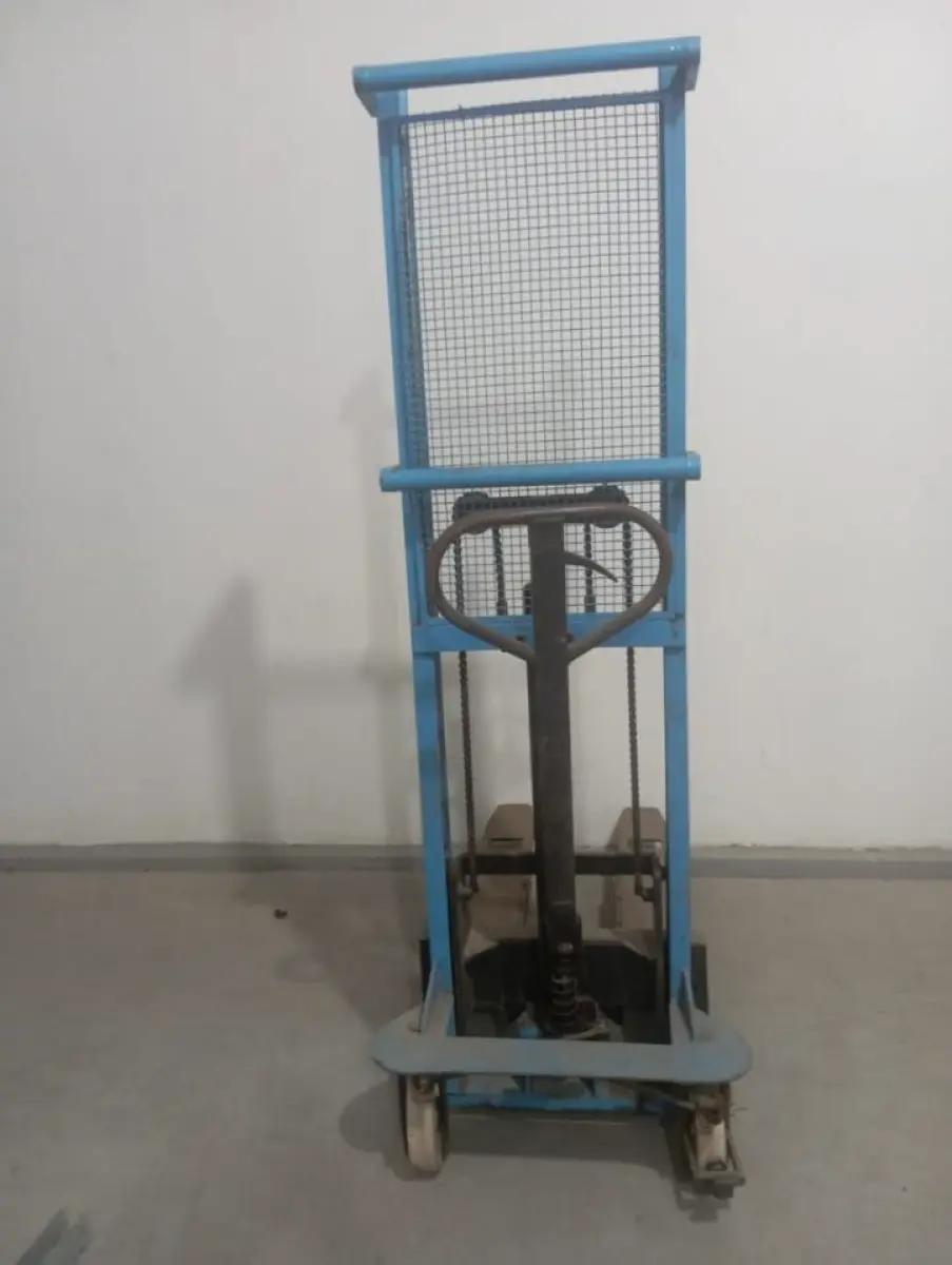 Foto de EMPILHADEIRA MANUAL LIFTRANS MODELO LM 1016, CAPACIDADE DE 1000 KG