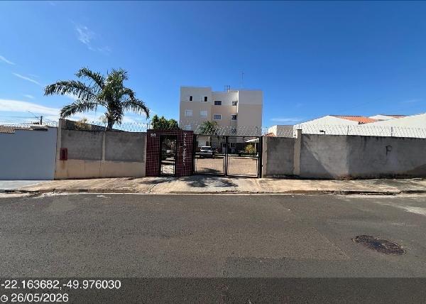 Foto de Apartamento em leilão no bairro Osvaldo Fanceli em Marília - SP