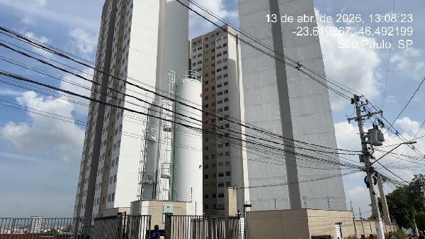 Foto de Apartamento em leilão no bairro Fazenda da Juta em São Paulo - SP