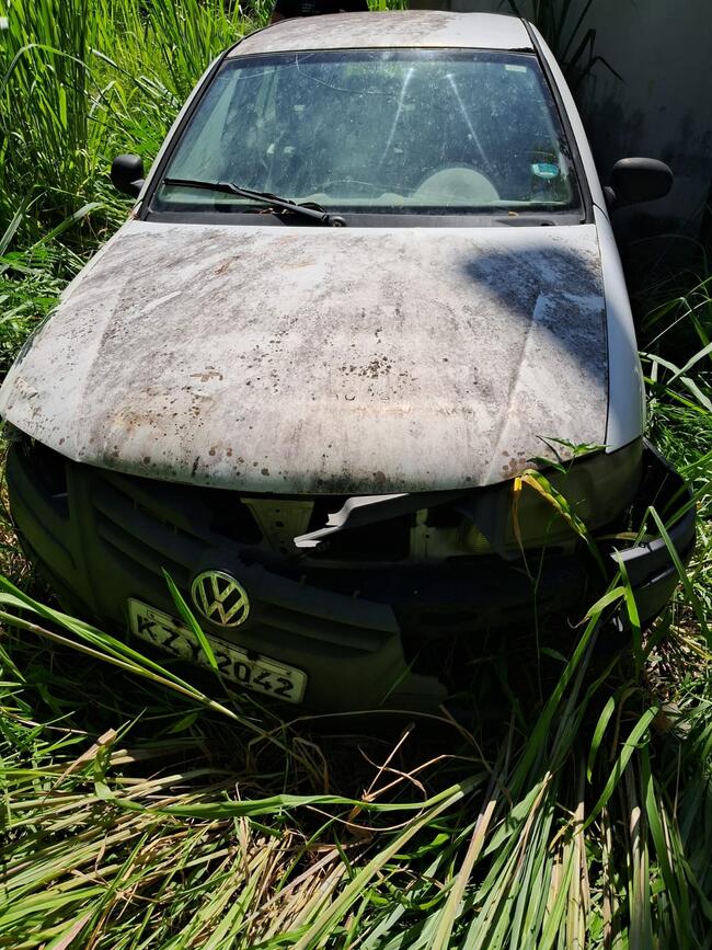Foto de Vw/Gol 1.0 | KZY2042/RJ | 2005/2006 | Chassi: 9BWCA05W46P036707 | Renavam: 873180810 | Motor: | BRANCA |Veículo Conservado. GASOL/ALC