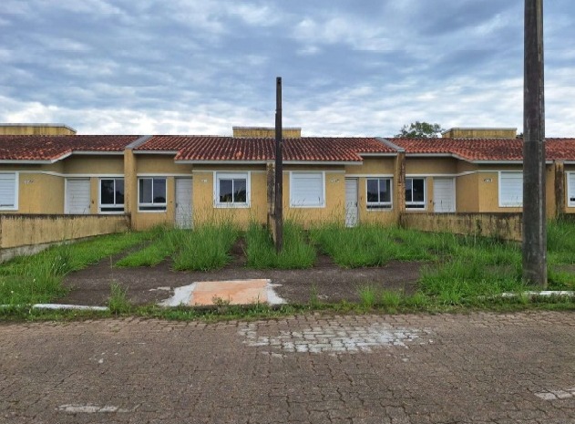 Foto de Casa em leilão no bairro Vila Três Marias em Esteio - RS