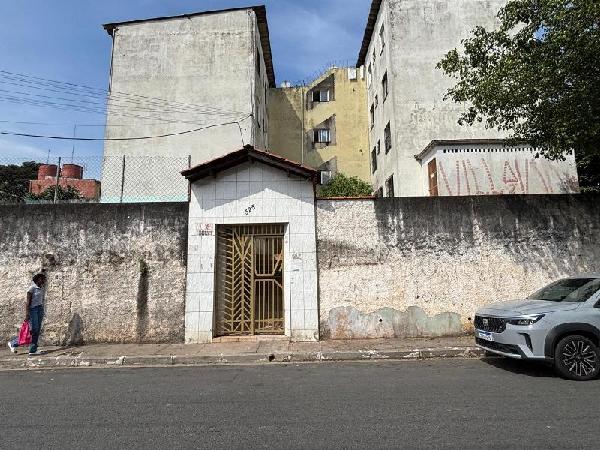 Foto de Apartamento em leilão no Conjunto Habitacional Santa Etelevin em São Paulo - SP