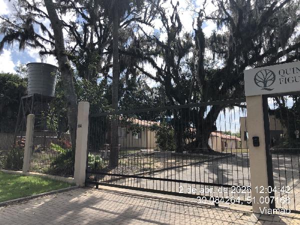 Foto de Casa em leilão no bairro Estalagem em Viamão - RS