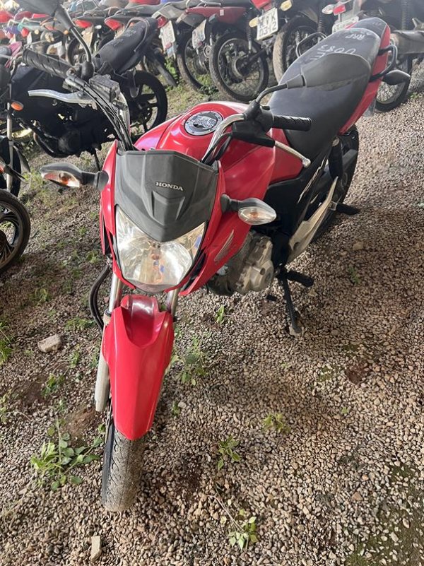 Foto de HONDA/CG 160 FAN, ANO/MOD 2022/2022, COR VERMELHA, COMBUSTIVEL ALCOOL/GASOLINA, PLACA 1 EMPLAC - N/I, RENAVAM 1353102197, ID CHASSI 9C2KC220