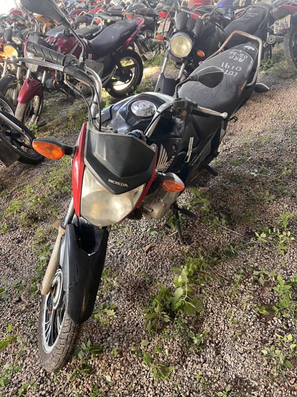 Foto de HONDA/CG 125 FAN ES, ANO/MOD 2014/2014, COR PRETO, COMBUSTIVEL GASOLINA, PLACA ORG3184 - AL, RENAVAM 1014591870, ID CHASSI 9C2JC4120ER032011