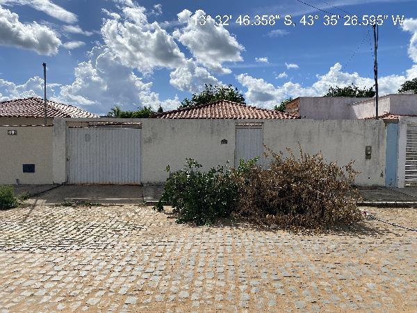 Foto de Casa na Rua b n. sn - Leilão encerrado em Serra do Ramalho/BA