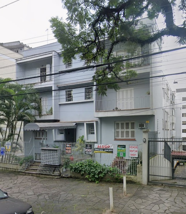 Foto de Apartamento em leilão no Edifício Nº 617 em Porto Alegre - RS