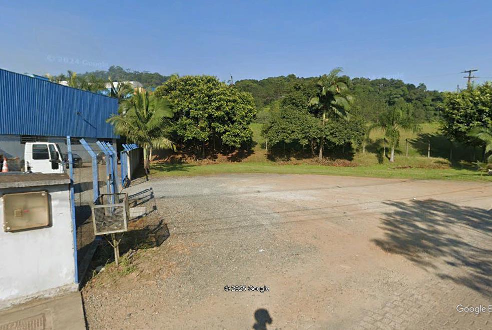 Foto de Imóvel situado na Rua Dorothóvio do Nascimento, S/N - Zona IndustrialNorte, Joinville / SC - Terreno com área de 915,00m², sem benfeitorias