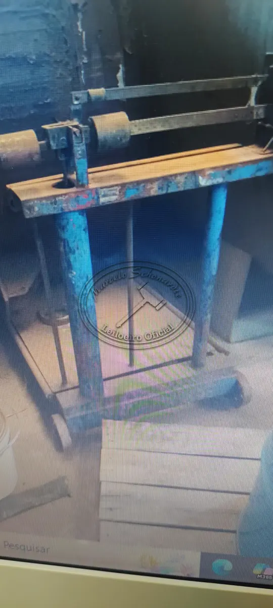 Foto de 01 BALANÇA TIPO PLATAFORMA CAP. 300KG