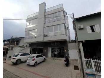 Foto de Apartamento em leilão no Condomínio Marville Residence em Bombinhas - SC