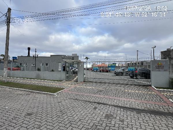Foto de Apartamento em leilão no Residencial Parque Areal em Pelotas - RS