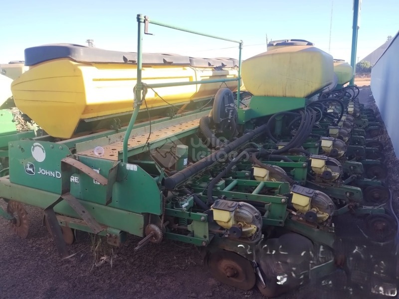 Foto de PLANTADEIRA JOHN DEERE 2126 - 26 LINHAS - Vxxxxx5 - 2013