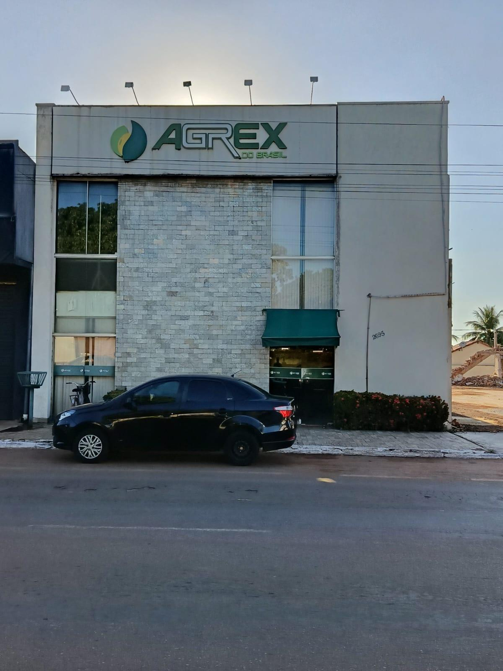 Foto de Imóvel comercial na Av. Bernardo Sayão - Leilão em Guaraí/TO