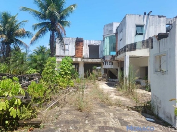 Foto de Terreno em leilão em Guarujá - SP