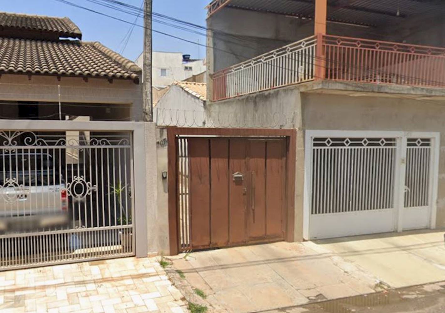 Foto de Casa em leilão no bairro Vila Guararapes em Lins - SP