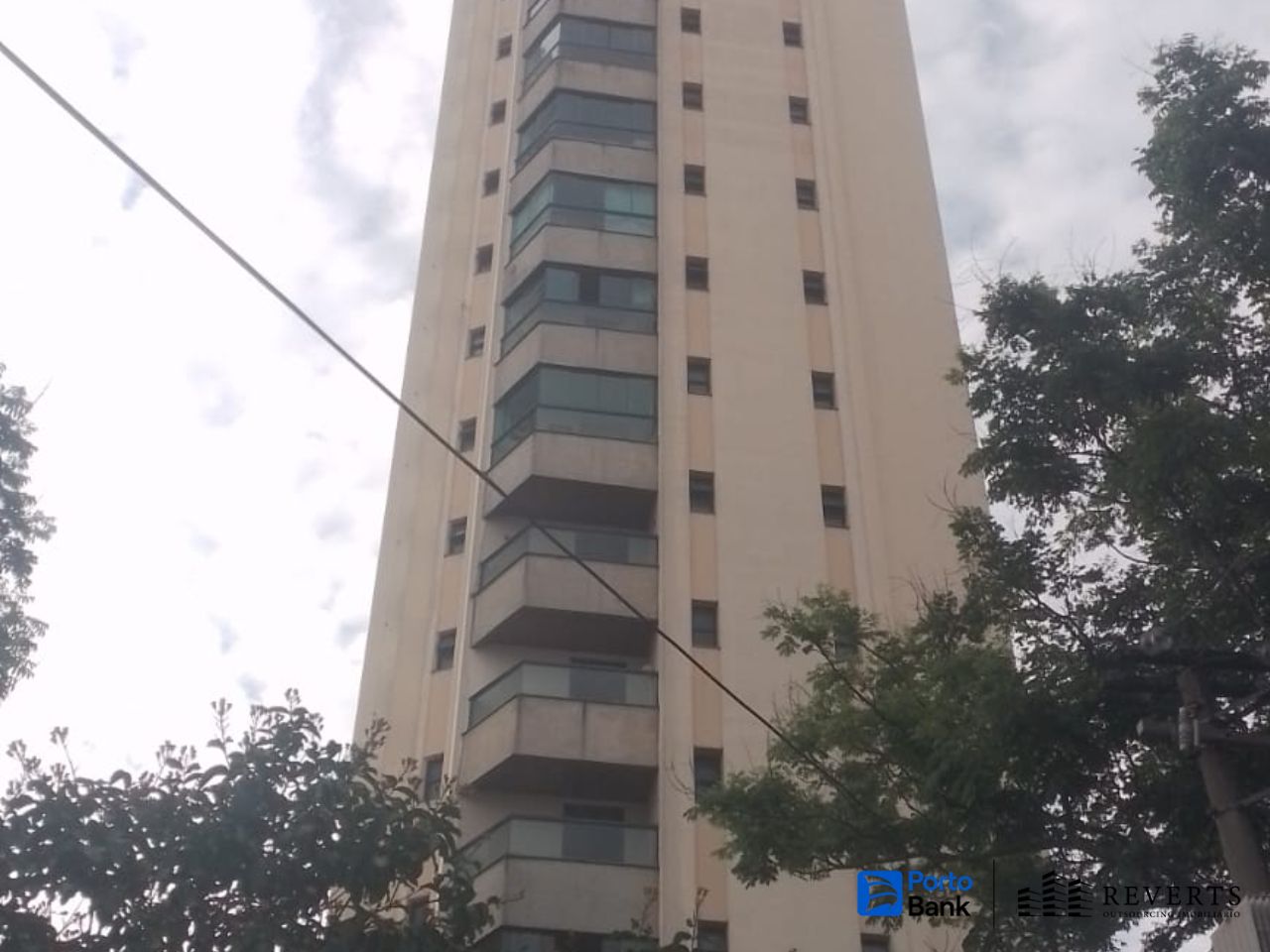 Foto de Apartamento em leilão no Edifício Arrastão em São Paulo - SP