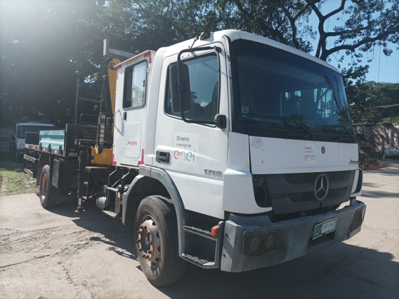 Foto de MERCEDES-BENZ ATEGO 1719 (CARROCERIA ABERTA, CABINE SUPLEMENTAR, GUINDAUTO PHD)