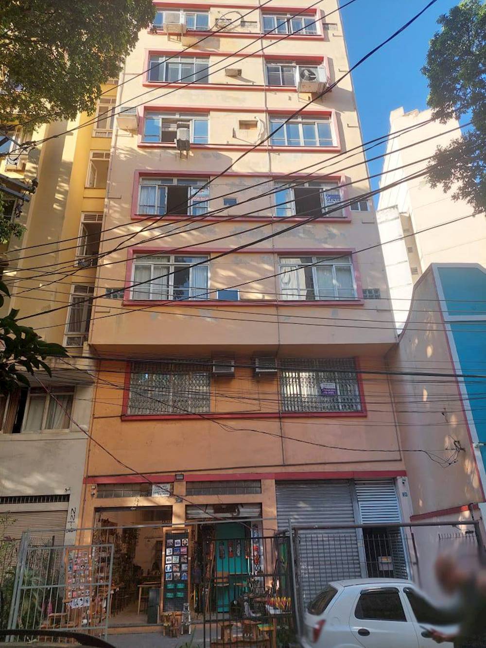 Foto de Comercial em leilão em Rio de Janeiro - RJ