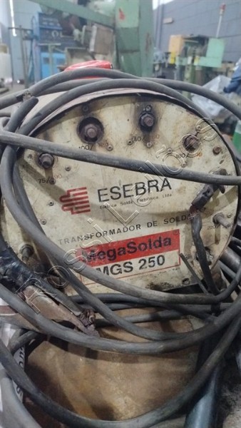 Foto de MAQUINA DE SOLDA ELÉTRICA MARCA ESEBRA MOD,MGS250 - NO ESTADO