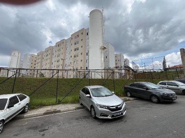 Foto de Apartamento em leilão no bairro Guaianas em São Paulo - SP