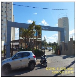 Foto de Apartamento em leilão no bairro Usinas Costa e Silva em Porto Alegre - RS