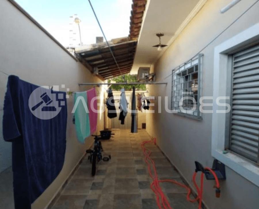 Foto de Casa em leilão no bairro Centro em Birigui - SP
