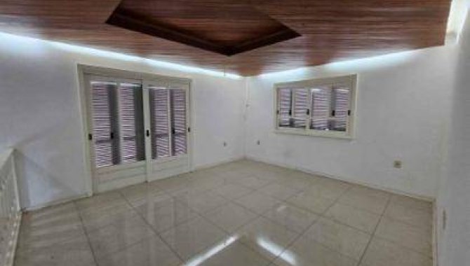 Foto de Casa em leilão no bairro Estradaância Velha em Canoas - RS