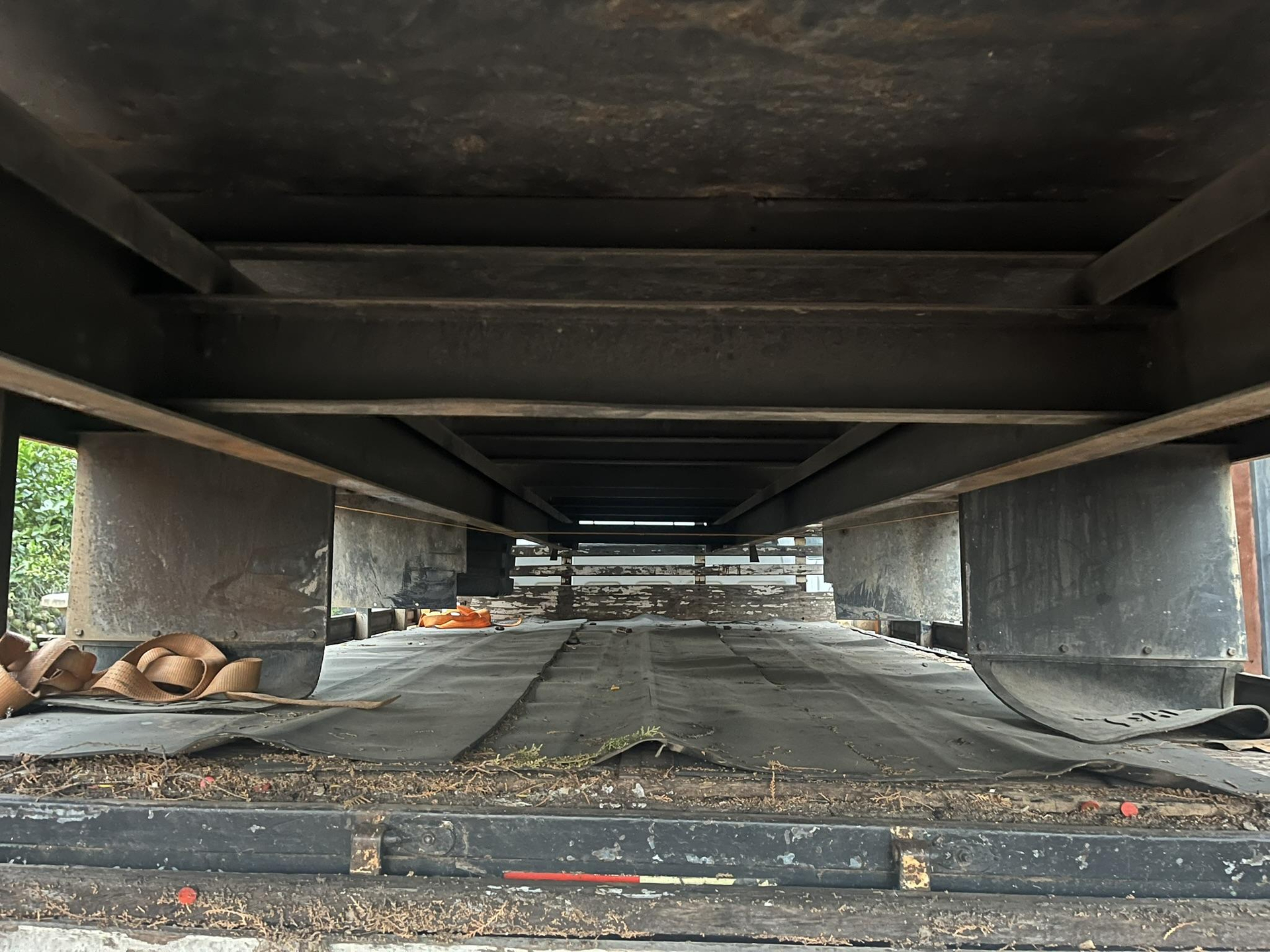 Foto de Carroceria de caminhão 3/4( 5,5X2,3 X0,48M)