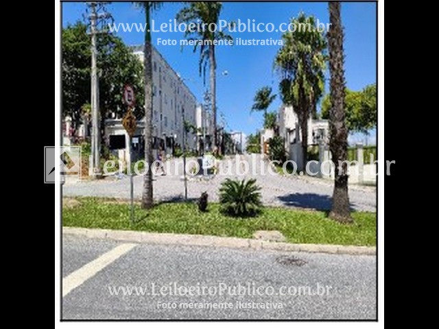 Foto de Comercial em leilão no Condomínio Aleksander em Taubaté - SP