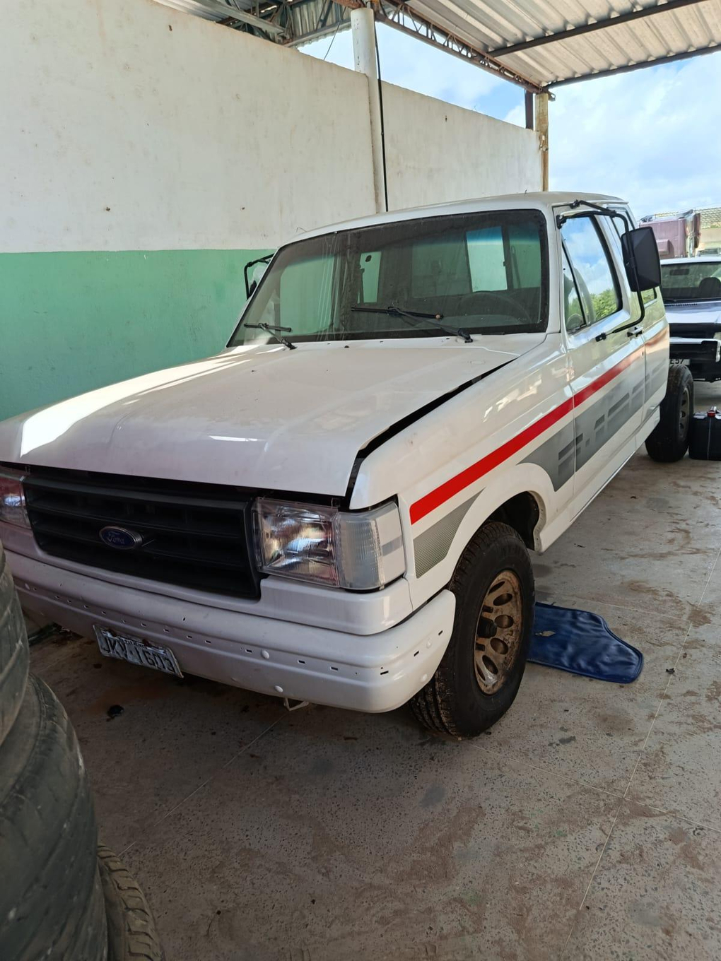 Foto de CAMINHONETE F1000 cabine estendida 1994 com direção hidráulica toda reformada