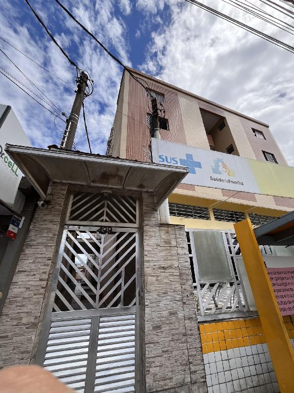 Foto de Apartamento em leilão no bairro Jardim Guassu em São Vicente - SP