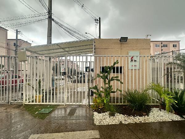 Foto de Apartamento em leilão no bairro Caji em Lauro De Freitas - BA