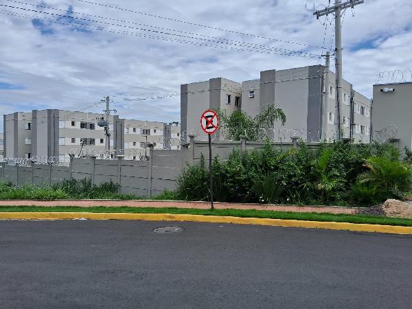 Foto de Apartamento em leilão no bairro Jardim Novo Mundo em Matão - SP