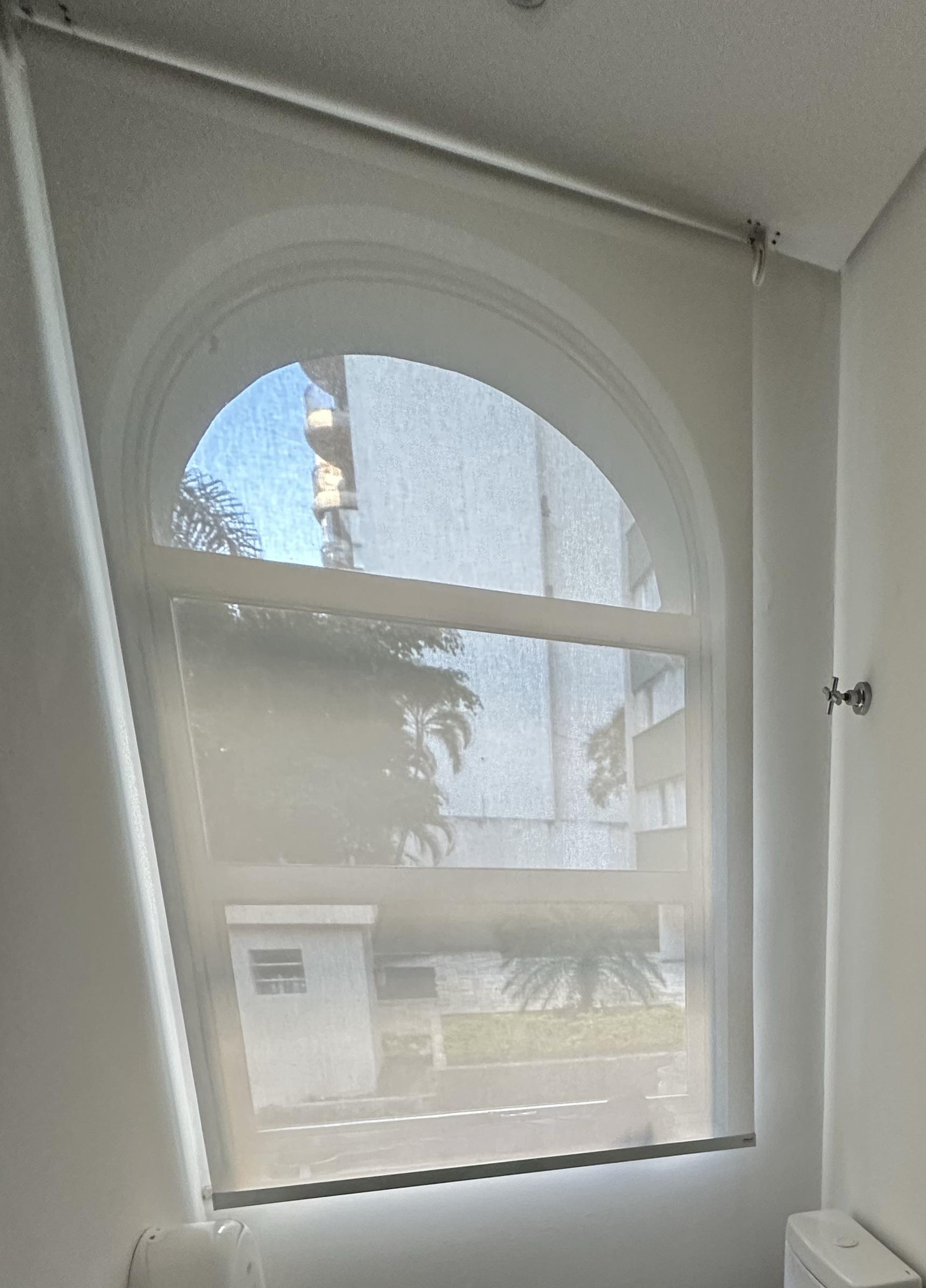 Foto de PERSIANA ROLO - BANHEIRO 2º ANDAR - CÓDIGO: 13454-1