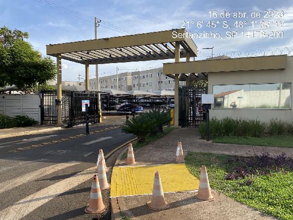 Foto de Apartamento em leilão no bairro Jardim Campo Alegre em Sertãozinho - SP