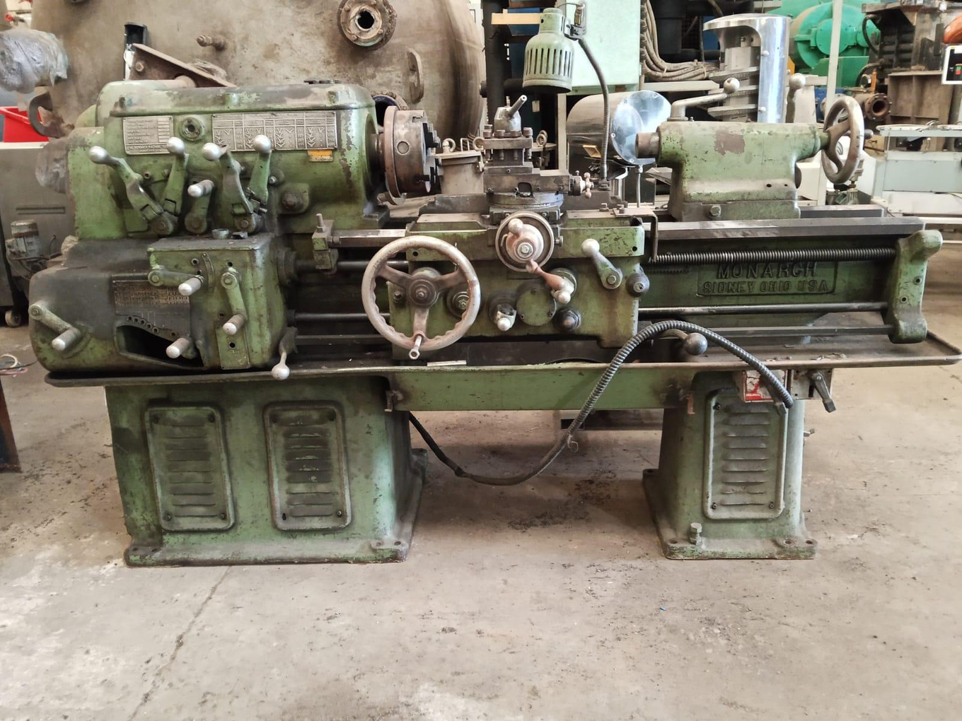 Foto de TORNO MECANICO UNIVERSAL