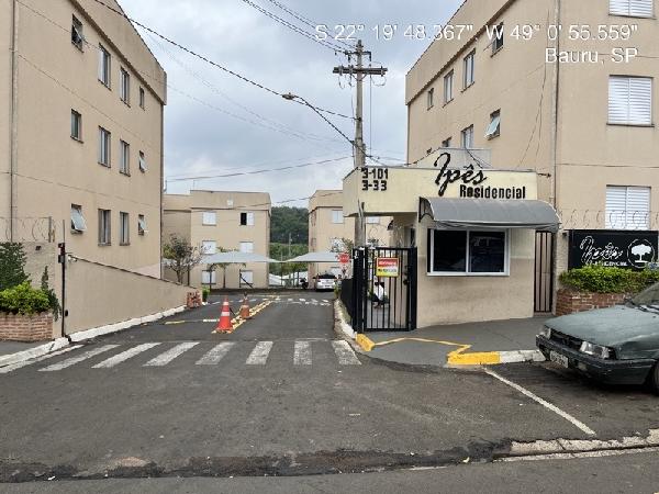 Foto de Apartamento em leilão no Núcleo Habitacional José Regino em Bauru - SP