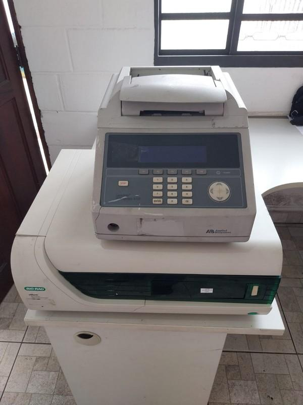 Foto de TERMOCICLADOR GENEAMP PCR SYSTEM (Ref.: 21145)