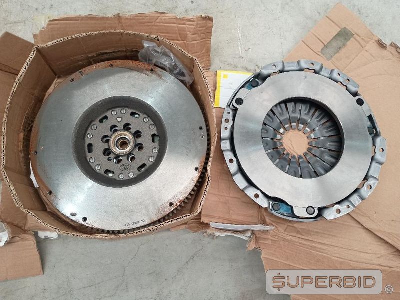 Foto de PNEUS LS TYRE, PAR DE SUSPENSAO, MOTOR DE PARTIDA, GRADE DIANTEIRA, PAR TERMINAL DE DIRECAO (APROX. 42) (Ref.: SB0033512)