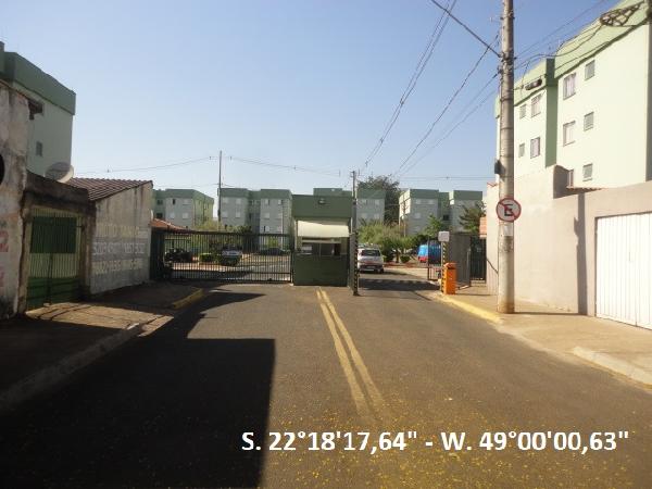 Foto de Apartamento em leilão no Conjunto Habitacional Engenheiro Ot em Bauru - SP