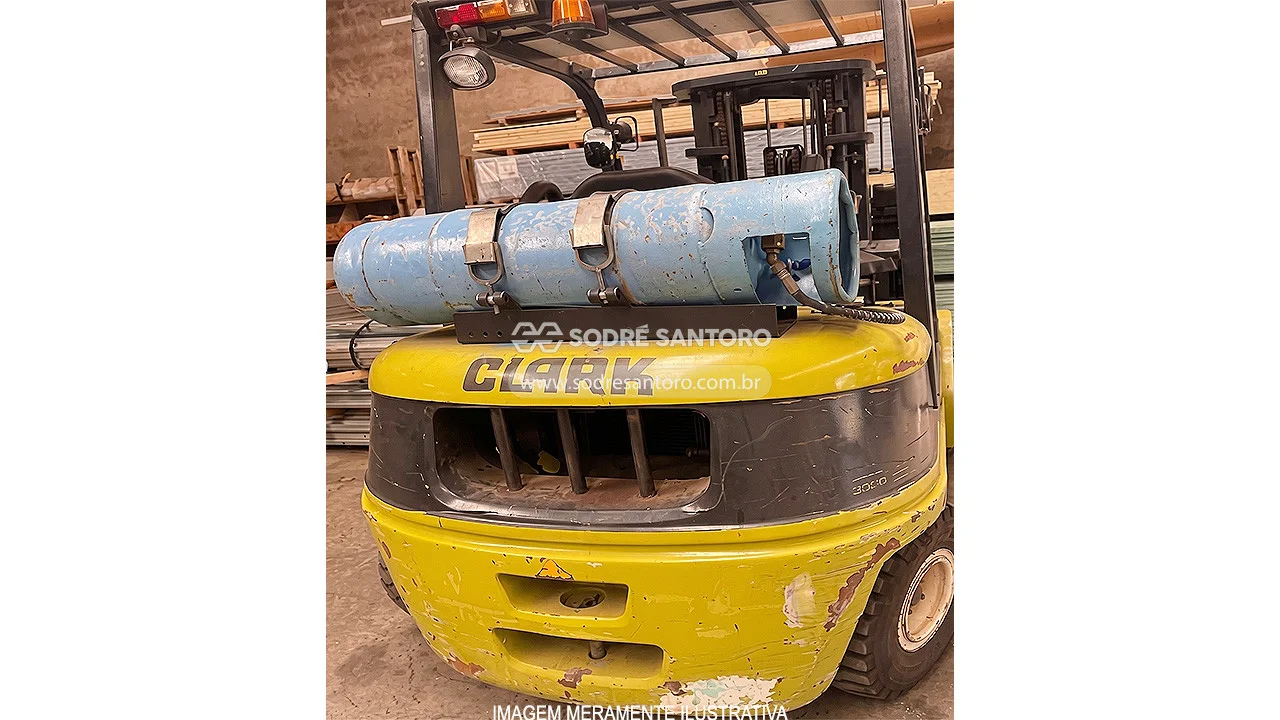 Foto de EMPILHADEIRA (MARCA CLARK), MODELO CQ30L