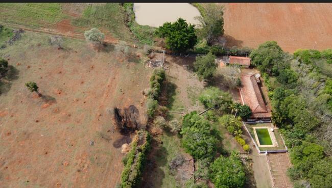 Foto de CHÁCARA com A.T 10.500m², casa de caseiro, cozinha caipira/área gourmet de padrão simples, piscina, Bairro Jurumirim, Itapetininga/SP