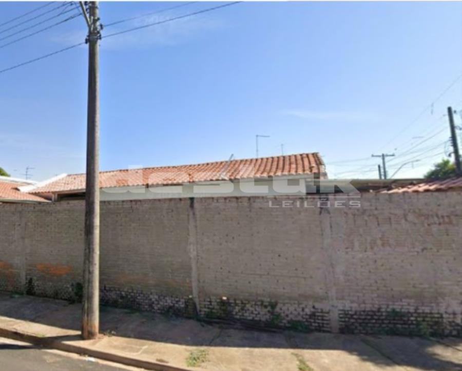 Foto de Casa em leilão no Conjunto Habitacional Água Branca I em Piracicaba - SP