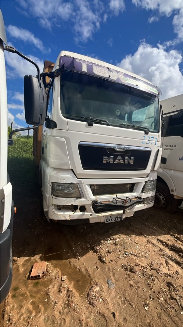 Foto de CAMINHÃO MAN/TGX 29.440 6X4 T, ANO/MOD 2014/2015, COR BRANCA, COMBUS DIESEL, PLACA QKX3378, Nº 2371. (APROX. 192.175 KMS RODADOS)
