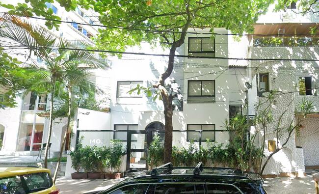 Foto de Imóvel com 260m² de área edificada e 120m² de área de terreno no Leblon